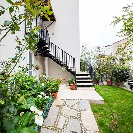 Gorgeous Villa With Balcony, Sea And Nature View, Shared Pool And Backyard In Bodrum יאליקאבאק