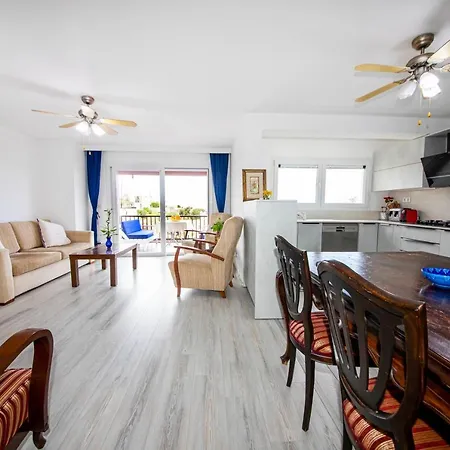 Gorgeous Villa With Balcony, Sea And Nature View, Shared Pool And Backyard In Bodrum Apartmán