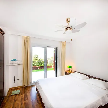 Gorgeous Villa With Balcony, Sea And Nature View, Shared Pool And Backyard In Bodrum * Yalıkavak