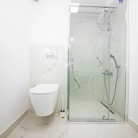 Gorgeous Villa With Balcony, Sea And Nature View, Shared Pool And Backyard In Bodrum דירה *