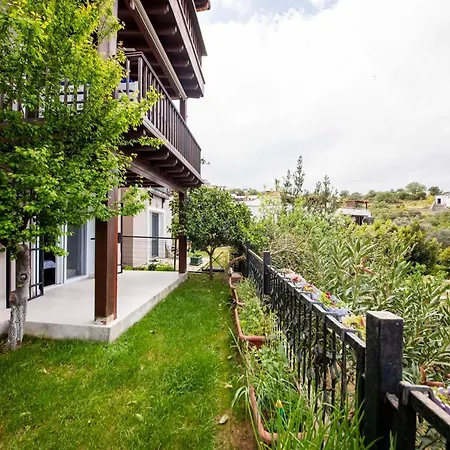 Apartmán Gorgeous Villa With Balcony, Sea And Nature View, Shared Pool And Backyard In Bodrum *